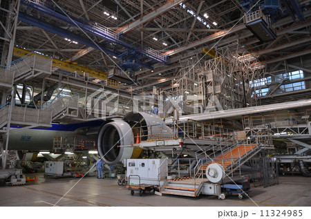 飛行機整備工場 11324985