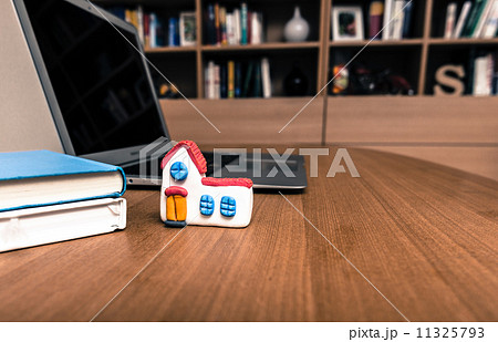 粘土の家 11325793