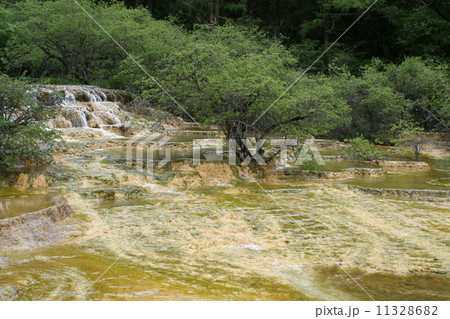 世界遺産・黄龍 の滝 11328682