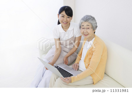 介護 介護 11331981