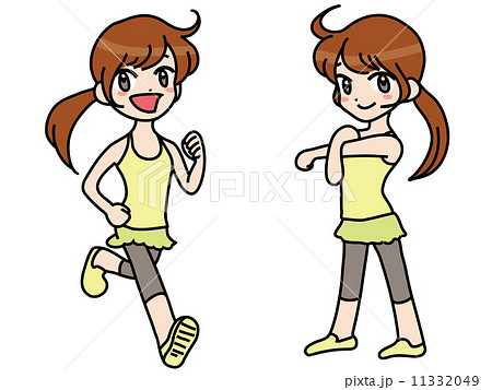 走る若い女性 11332049