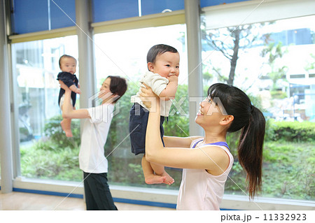 赤ちゃん　親子　習い事 11332923