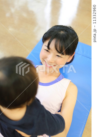 ベビービクス 生後5ヶ月の赤ちゃん ベビービクス 生後5ヶ月の赤ちゃん 11332960