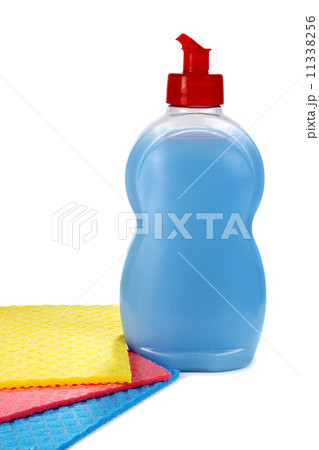 objects for washing and cleaning up on a kitchen 11338256