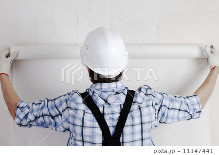 attaching wallpaper 11347441