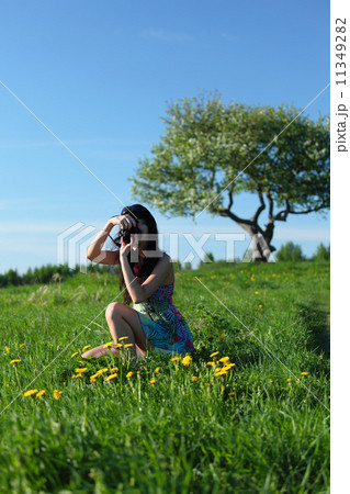 woman photographer woman photographer 11349282