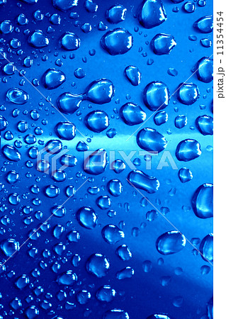 blue waterdrops 11354454
