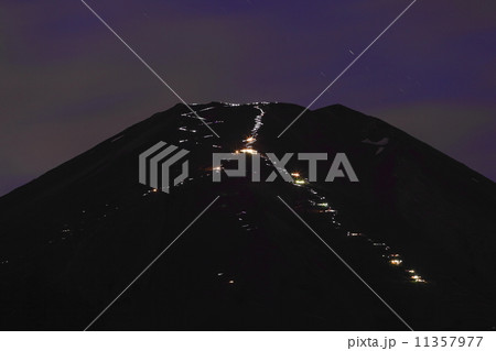 富士登山者の夜景 富士登山者の夜景 11357977