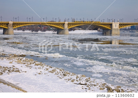 Winter Danube Winter Danube 11360602