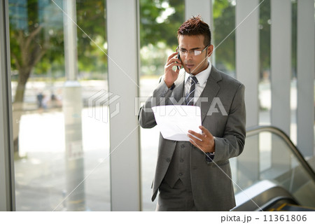 Businessman using phone 11361806