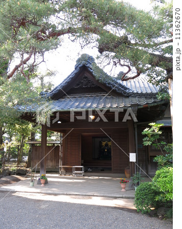 野田市市民会館(旧茂木佐平治邸)の玄関 野田市市民会館(旧茂木佐平治邸)の玄関 11362670