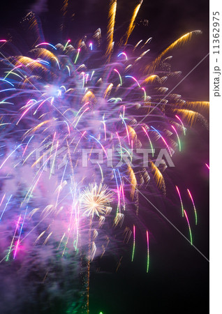 打上げ花火 11362975