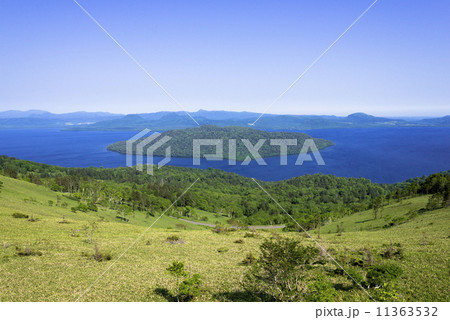 美幌峠より屈斜路湖 11363532