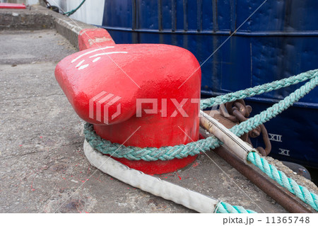 Nautical mooring rope Nautical mooring rope 11365748