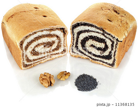 Walnut and Poppy Cake 11368135