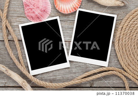 Blank photo frames with ship rope Blank photo frames with ship rope 11370038