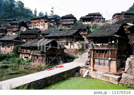中国貴州_岜扒（ビャパー）村の景色 11370310