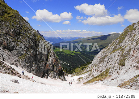 プエツ・オドレ自然公園　Parco　Naturale　Puez-Odle　　フォルチェッラ・プティア　Forcella Putia　2357m　 11372589