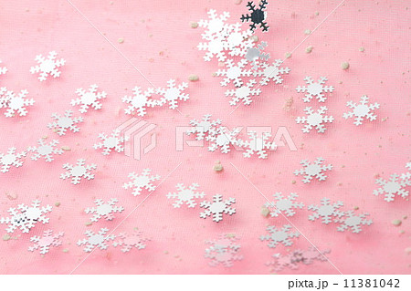snowflakes background 11381042