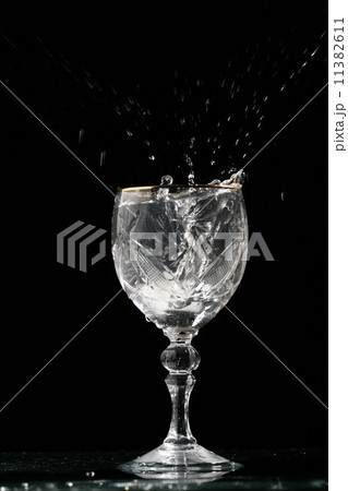 alcohol splash 11382611