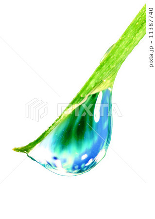 big water drop isolated big water drop isolated 11387740