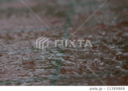 outdoor rain 11389868