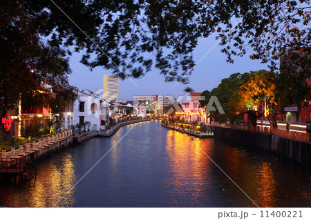 Melaka river at night, Malaysia 11400221