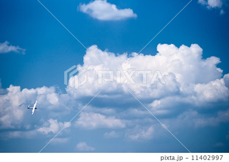 Glider in the air Glider in the air 11402997