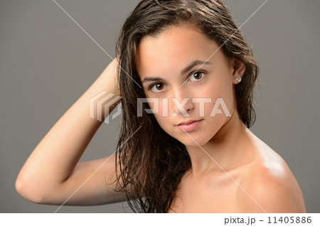 Teenage girl brunette wet hair beauty skin Teenage girl brunette wet hair beauty skin 11405886