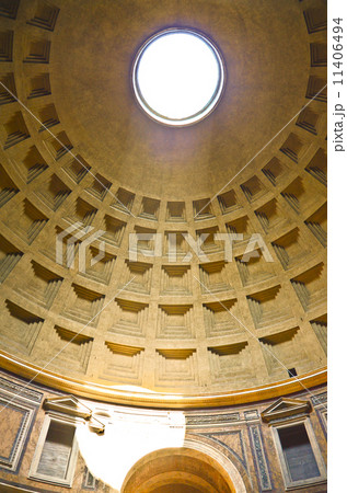 Pantheon ceiling 11406494