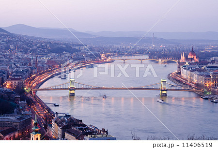 view of Budapest at night, Hungary 11406519