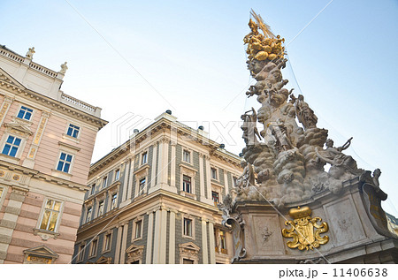 old town main street in Vienna old town main street in Vienna 11406638