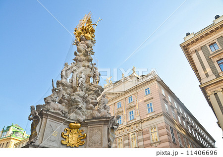old town main street in Vienna old town main street in Vienna 11406696