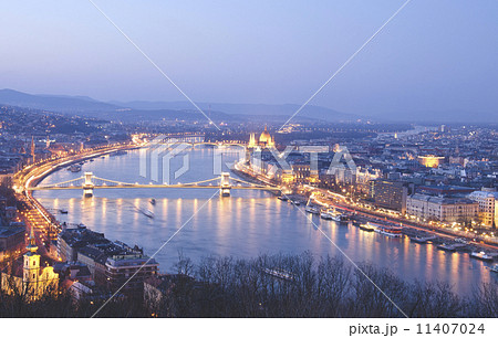 view of Budapest at night, Hungary 11407024