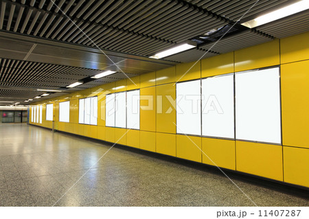 Blank Billboard in metro subway station 11407287