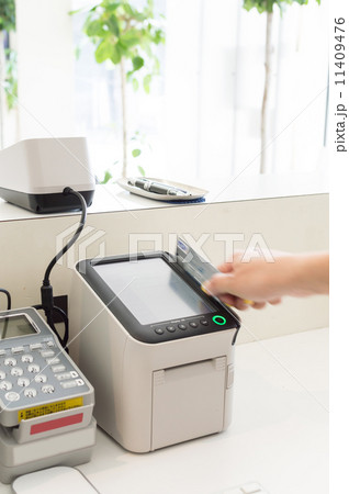 クレジットカードをスキャンする　 11409476