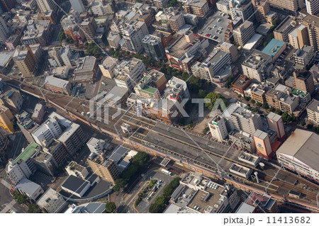 福岡市の西鉄天神大牟田線の大橋駅を空撮 福岡市の西鉄天神大牟田線の大橋駅を空撮 11413682