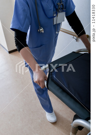 夜間医療 夜間医療 11418330