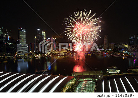 シンガポール 夜景の花火 シンガポール 夜景の花火 11420297