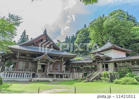 裸押し合い祭りが行われる夏の浦佐の普光寺の毘沙門堂 11421011