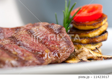 grilled Kobe Miyazaky beef grilled Kobe Miyazaky beef 11423017