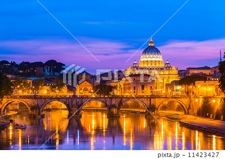 View at St. Peter's cathedral in Rome, Italy View at St. Peter's cathedral in Rome, Italy 11423427