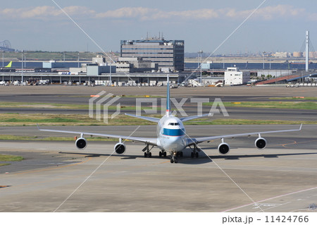B747 11424766