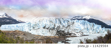 Perito Moreno Glacier in the Los Glaciares National Park, Argent 11429564