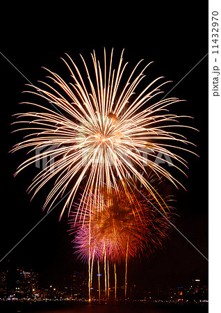 Fireworks international 11432970
