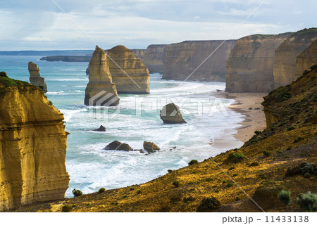 Twelve apostles 11433138