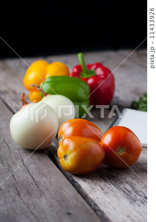 Ingredients Ingredients 11433926