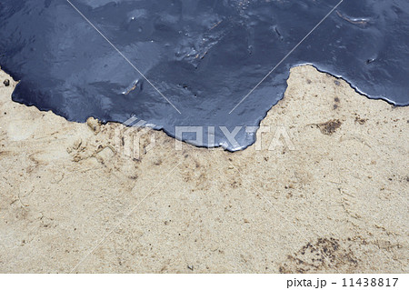 Gulf oil spill is shown on a beach 11438817