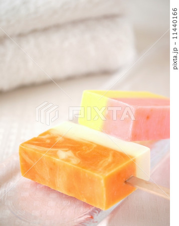 カラフルソープとタオル　イメージ 11440166