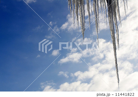 ツララと空の背景 ツララと空の背景 11441822
